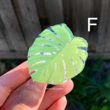 Load image into Gallery viewer, 1 pcs Tropical Plant Phone Grip / Realistic leaf Acrylic Switchble Phone stand (sell by code)